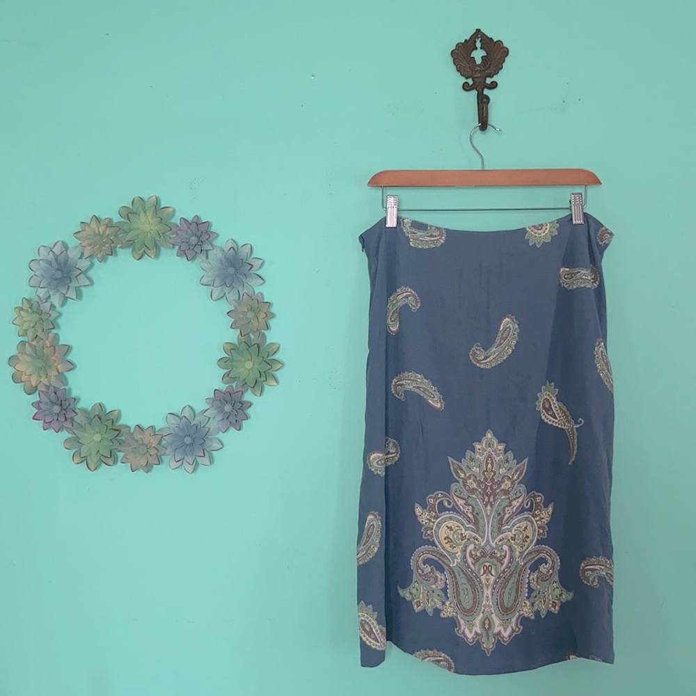 Old Navy-paisley pattern skirt